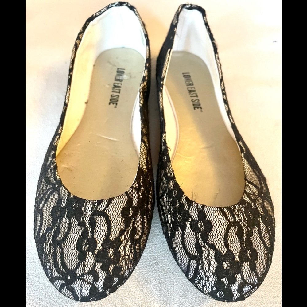 Ballet black lace flats
